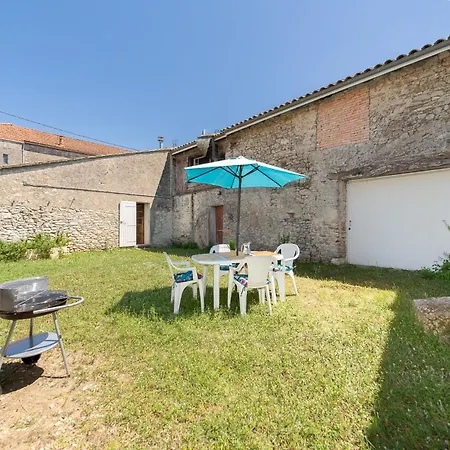 Le Logis Du Clocher - 2 & Jardin Pres De Blaye - Chelona'loc *